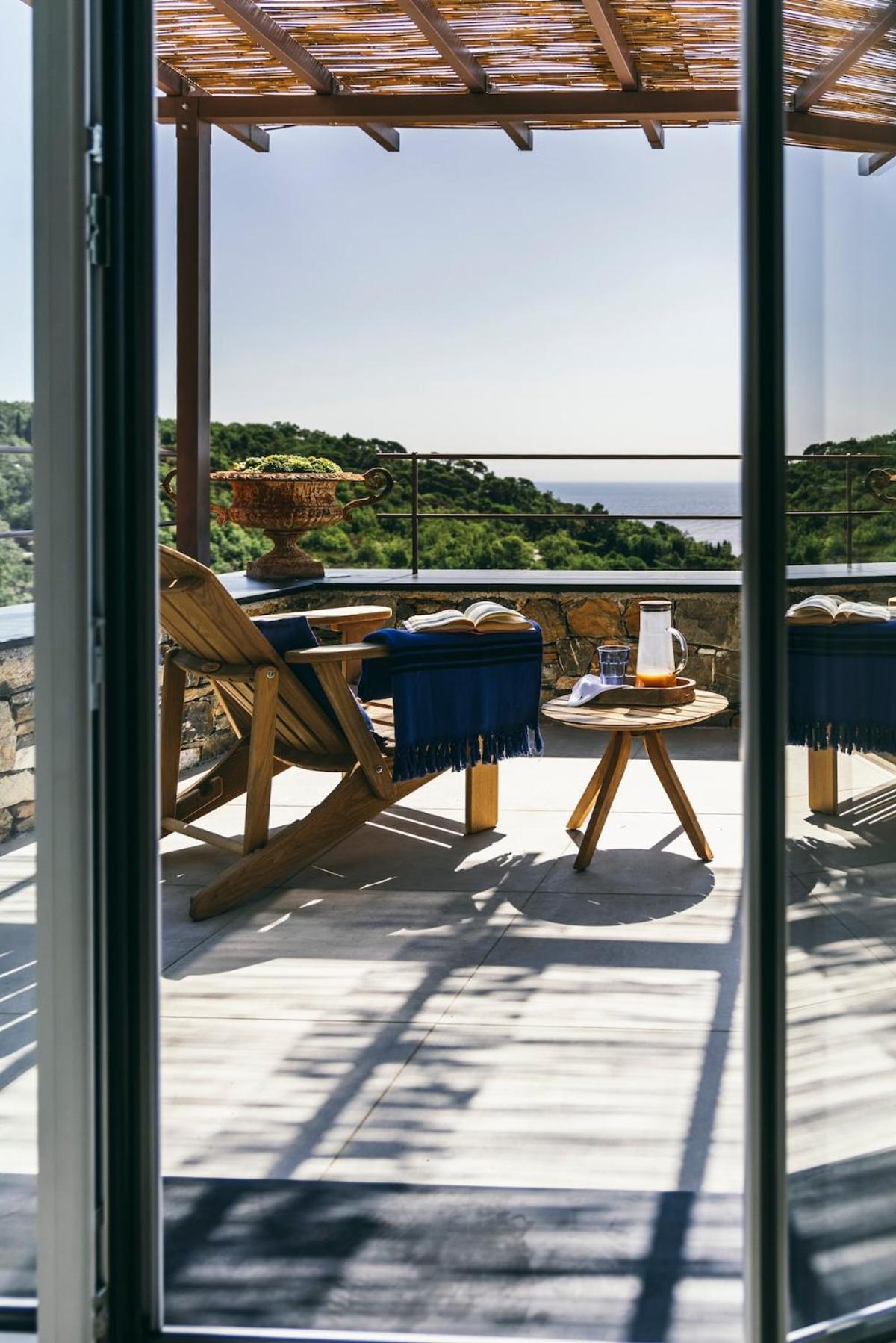 Bluvari' Charming House